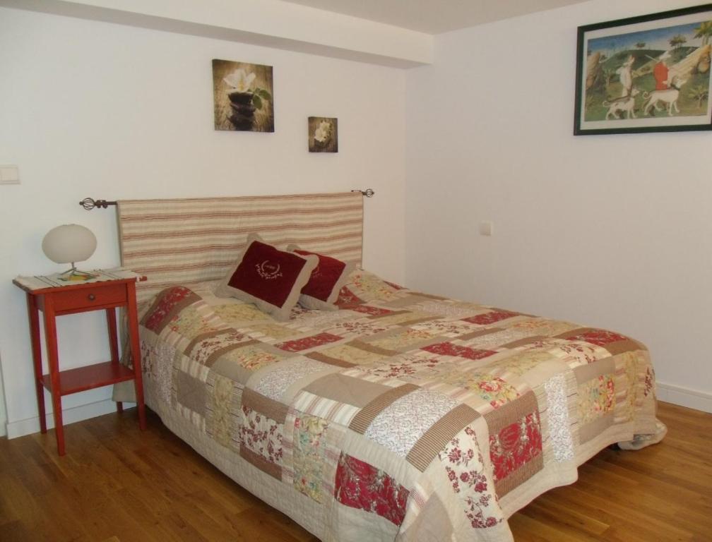 Le Grand Jardin Bed & Breakfast Бон Стая снимка